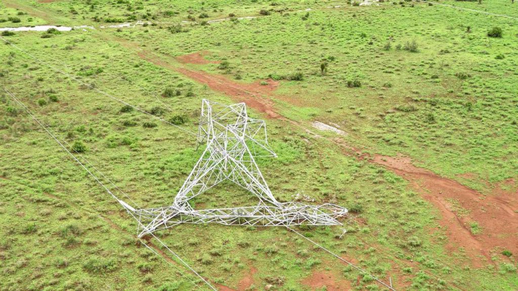 How common are islandings and transmission tower failures in the NEM